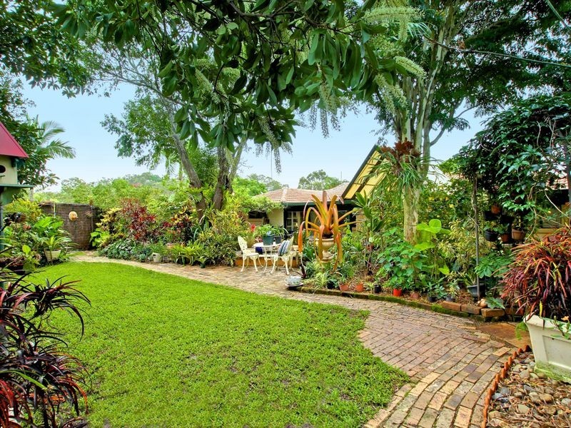 22 Dunsby Drive, Carrara QLD 4211