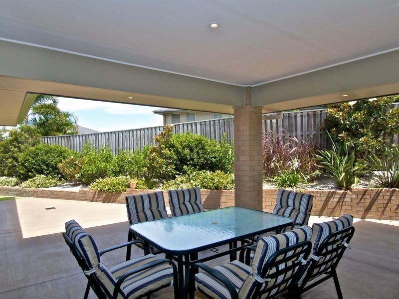 4 Patricia Court, Nerang QLD 4211