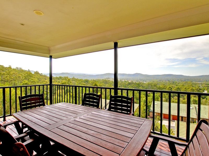 11 Tara Vista Boulevard, Highland Park QLD 4211