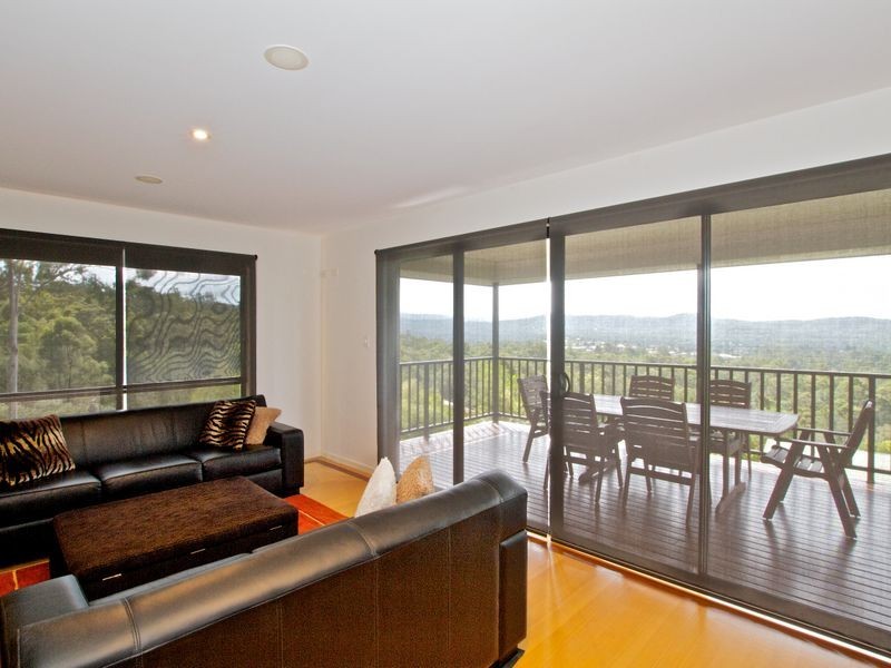 11 Tara Vista Boulevard, Highland Park QLD 4211