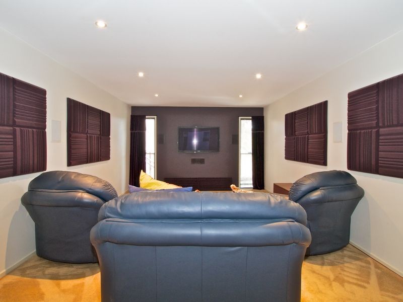 11 Tara Vista Boulevard, Highland Park QLD 4211