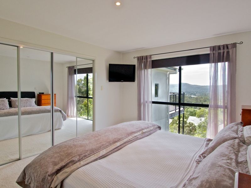 11 Tara Vista Boulevard, Highland Park QLD 4211