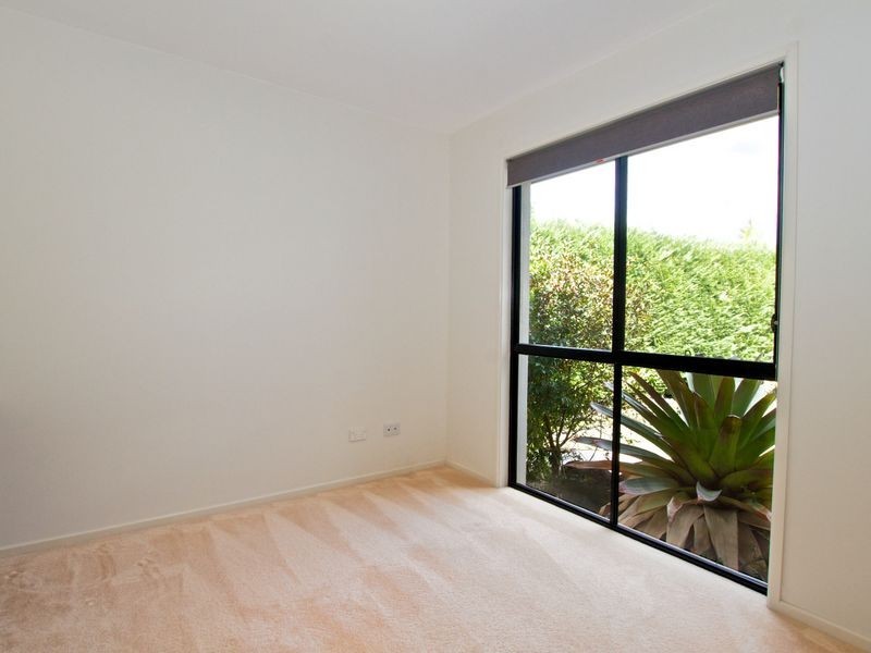 11 Tara Vista Boulevard, Highland Park QLD 4211