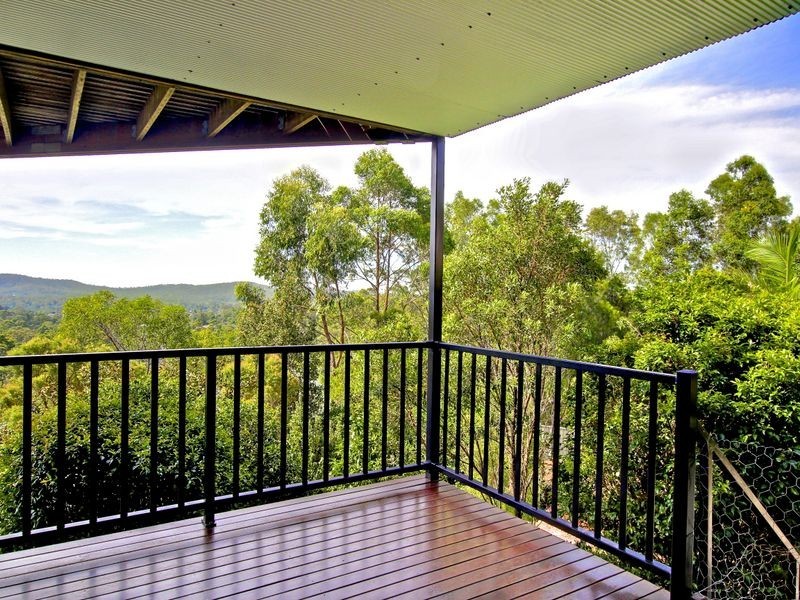 11 Tara Vista Boulevard, Highland Park QLD 4211