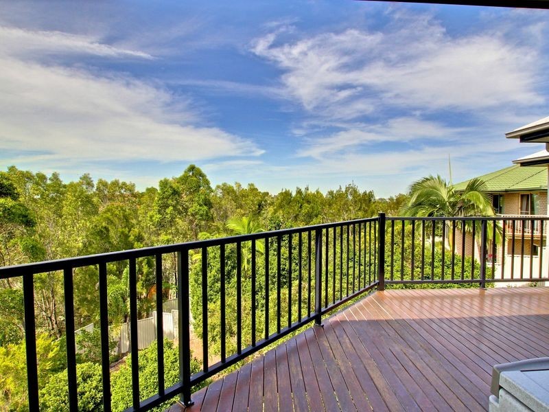 11 Tara Vista Boulevard, Highland Park QLD 4211