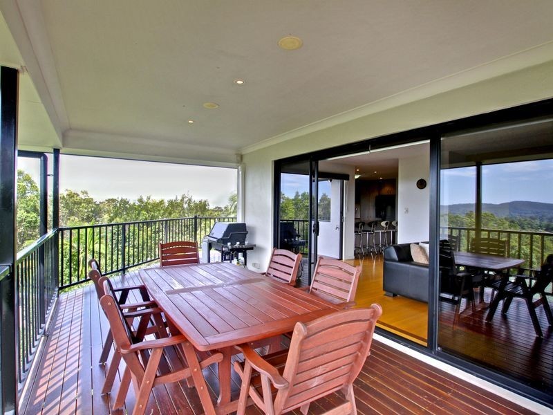 11 Tara Vista Boulevard, Highland Park QLD 4211