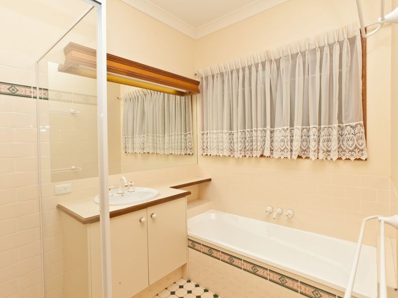 45 Birdlife Court, Nerang QLD 4211