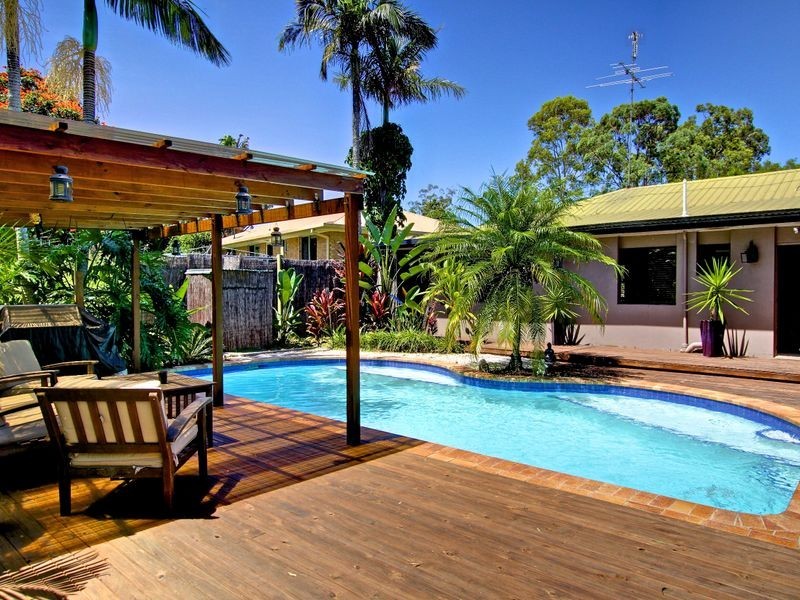 19 Lexington Drive, Worongary QLD 4213