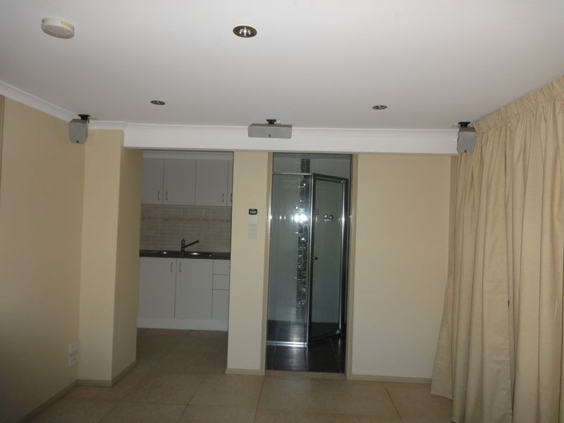 9 Trafalgar Street, Highland Park QLD 4211