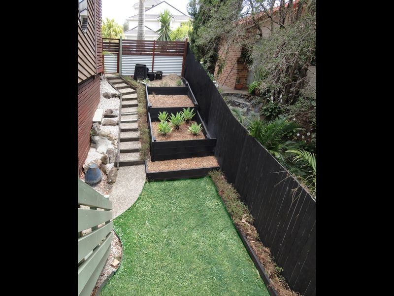 9 Trafalgar Street, Highland Park QLD 4211