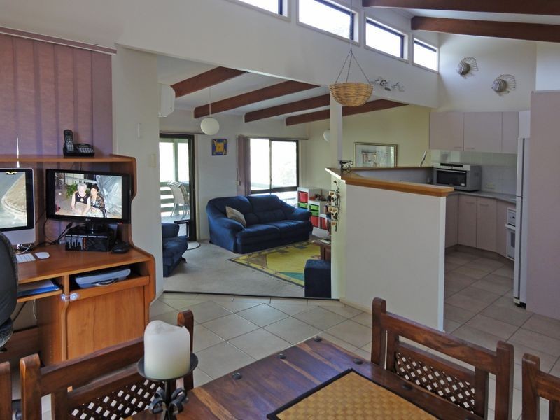 9 Trafalgar Street, Highland Park QLD 4211