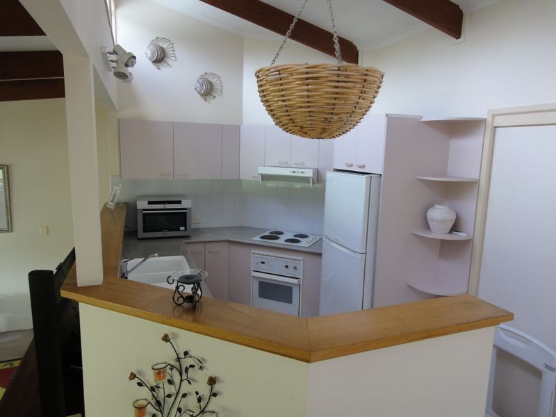 9 Trafalgar Street, Highland Park QLD 4211