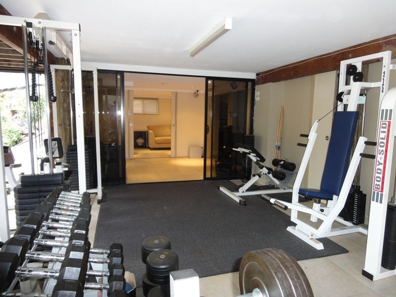 9 Trafalgar Street, Highland Park QLD 4211