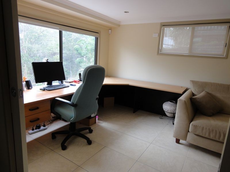 9 Trafalgar Street, Highland Park QLD 4211