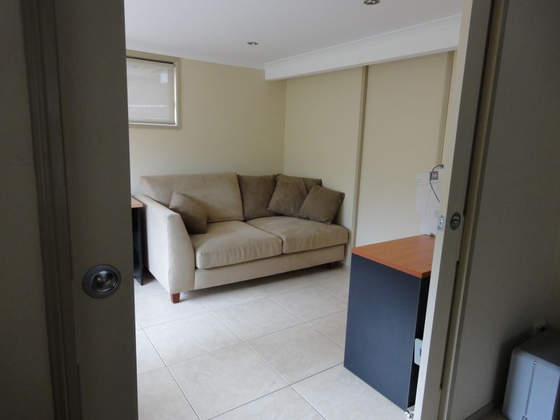 9 Trafalgar Street, Highland Park QLD 4211