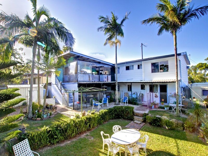 12 Tasman Avenue, Molendinar QLD 4214