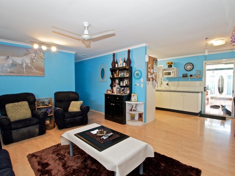 12 Tasman Avenue, Molendinar QLD 4214