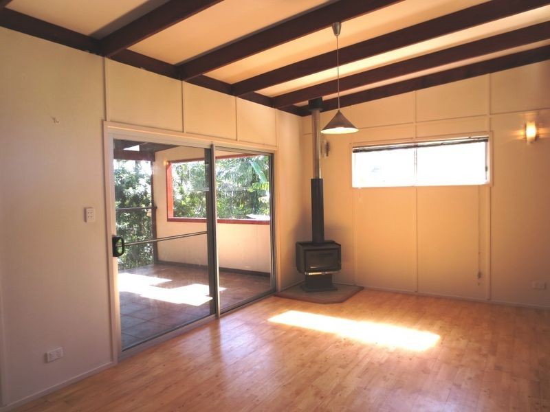 90 North Road, Lower Beechmont QLD 4211