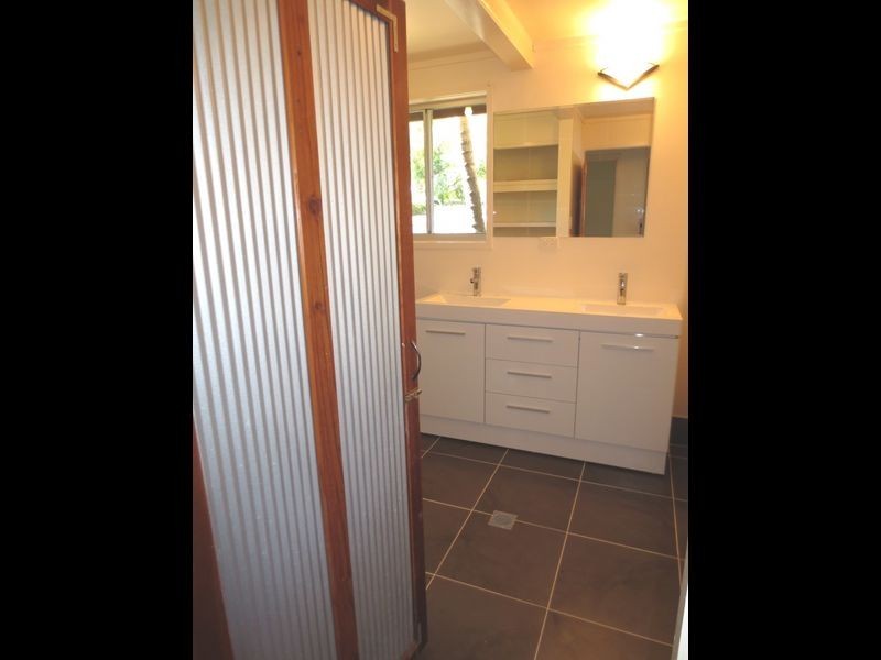 90 North Road, Lower Beechmont QLD 4211