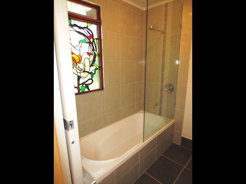 90 North Road, Lower Beechmont QLD 4211