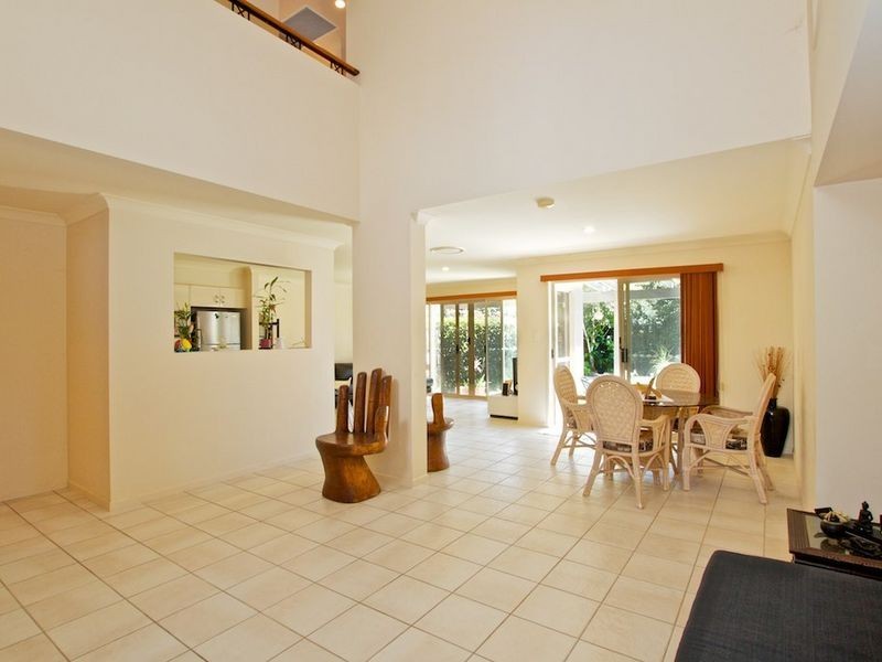 2/38 Riverwood Drive, Ashmore QLD 4214