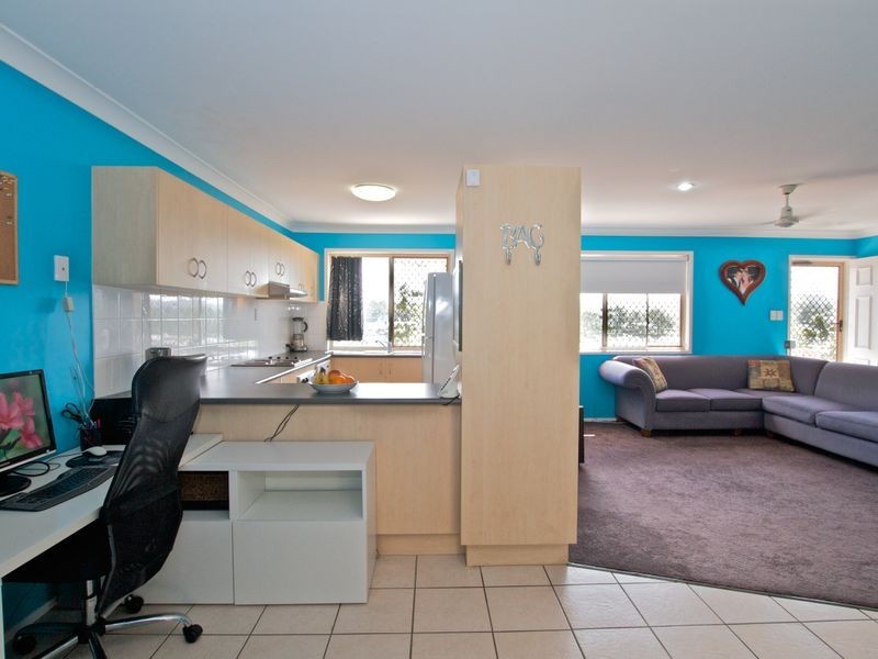 1/82 Paddington Drive, Carrara QLD 4211