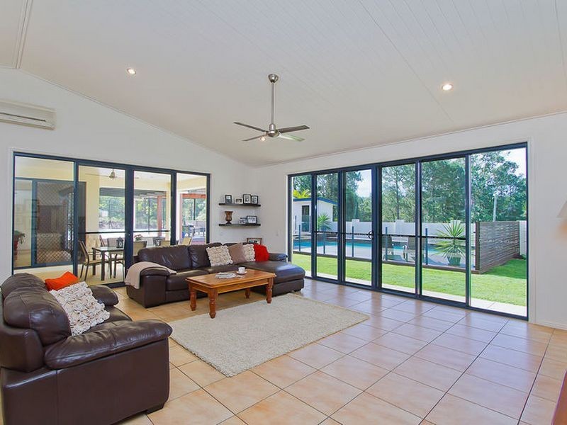 52 Country Crescent, Nerang QLD 4211