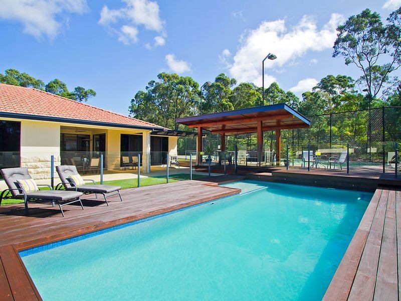 52 Country Crescent, Nerang QLD 4211