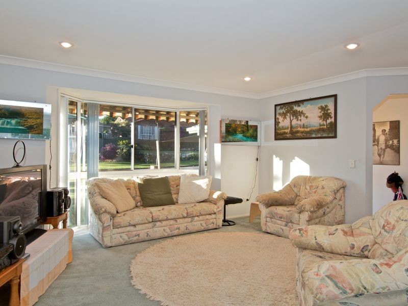 27 Riverpark Drive, Nerang QLD 4211