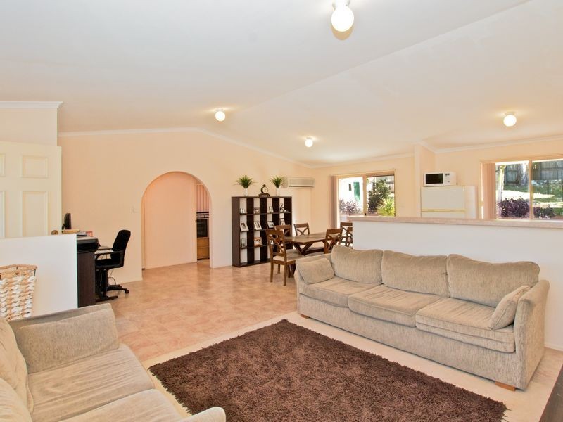 13 Knight Crescent, Nerang QLD 4211