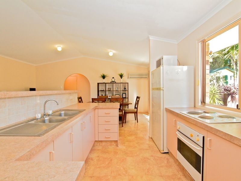 13 Knight Crescent, Nerang QLD 4211