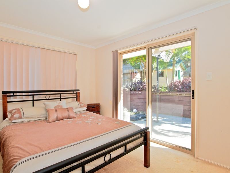 13 Knight Crescent, Nerang QLD 4211