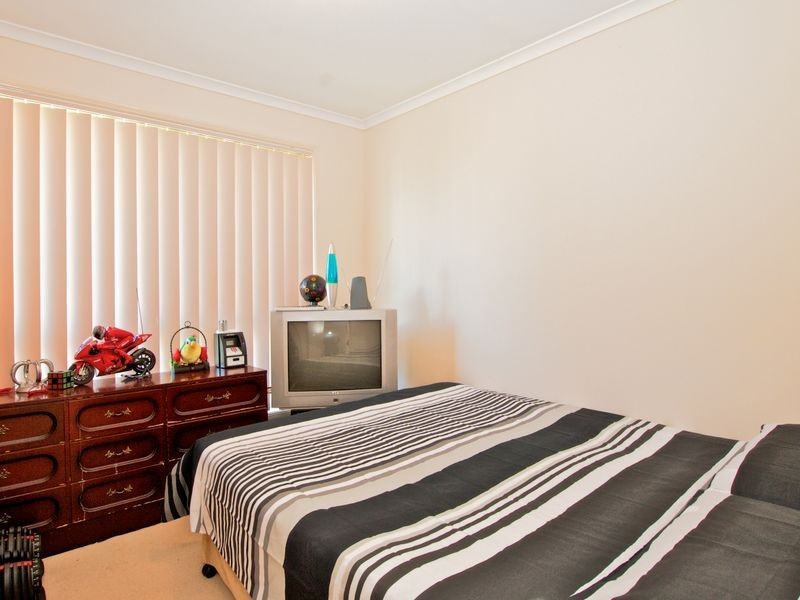 13 Knight Crescent, Nerang QLD 4211