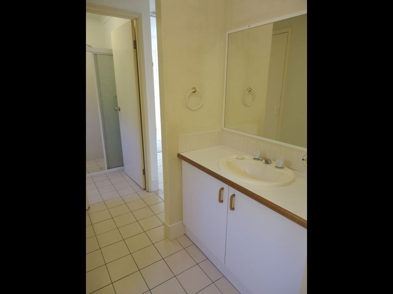 18 Ogilvie Crescent, Nerang QLD 4211