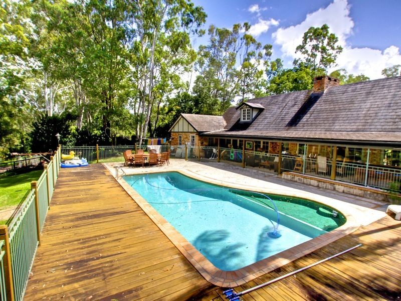 32 Yarraowee Drive, Nerang QLD 4211