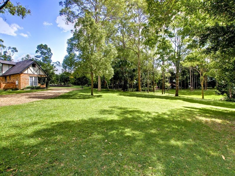 32 Yarraowee Drive, Nerang QLD 4211
