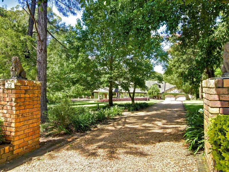 32 Yarraowee Drive, Nerang QLD 4211
