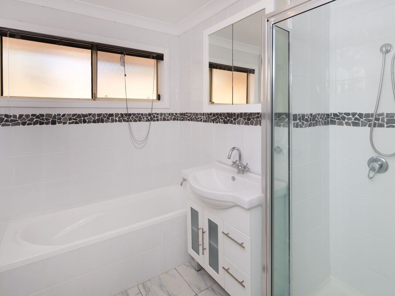 59 Macquarie Avenue, Molendinar QLD 4214