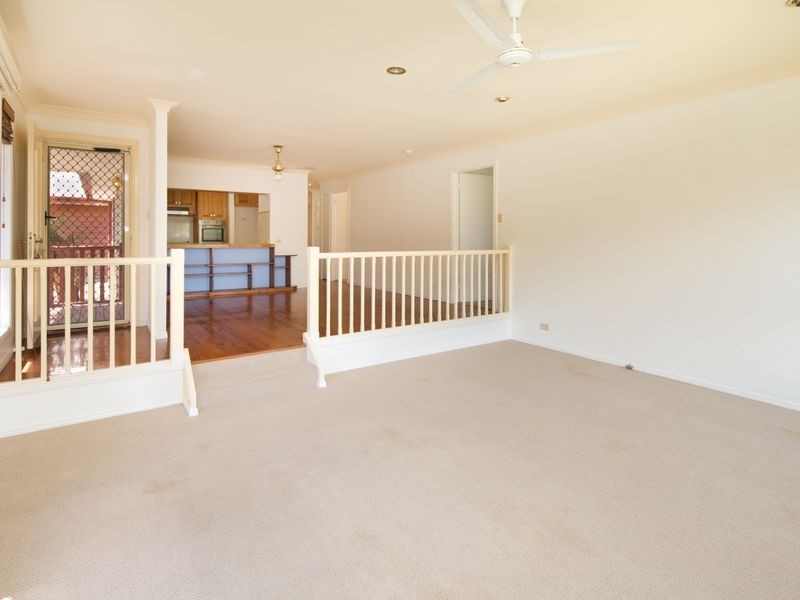 59 Macquarie Avenue, Molendinar QLD 4214