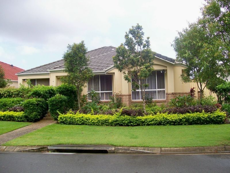 10/11 Eden Court, Nerang QLD 4211