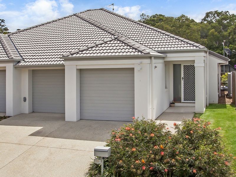 2/3 Riverwood Drive, Ashmore QLD 4214