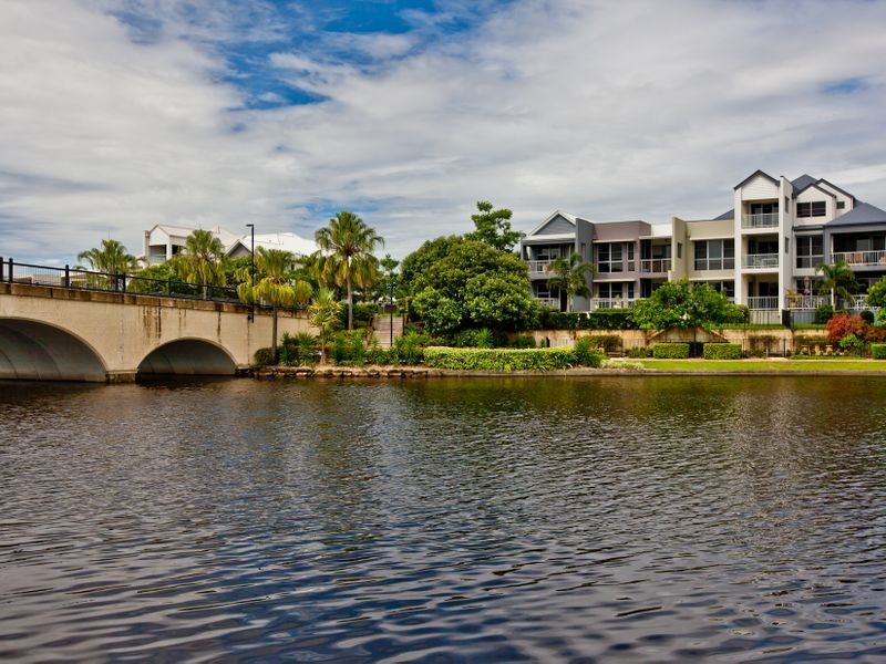 3/5019 Emerald Islands Drive, Carrara QLD 4211