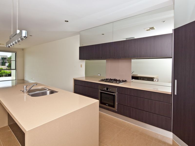 3/5019 Emerald Islands Drive, Carrara QLD 4211