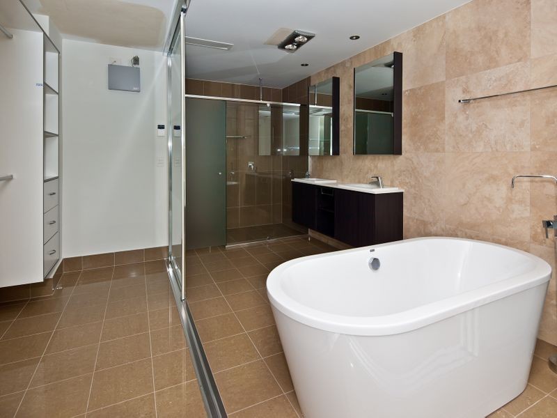 3/5019 Emerald Islands Drive, Carrara QLD 4211