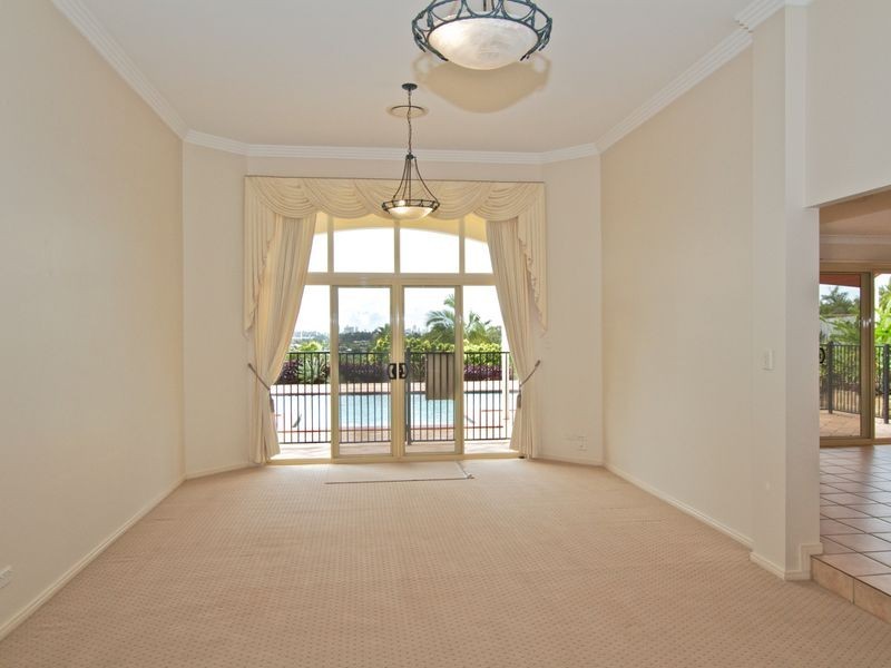 16 Quigan Terrace, Highland Park QLD 4211