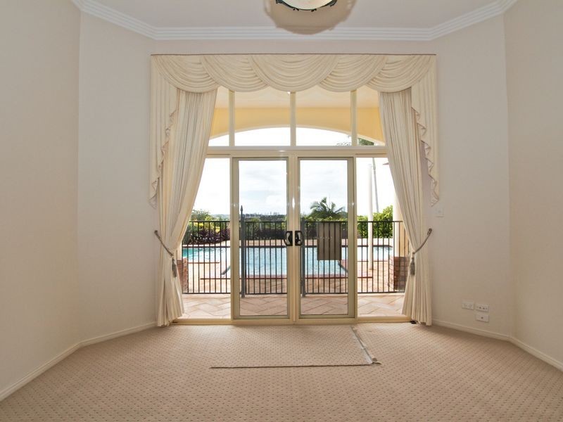 16 Quigan Terrace, Highland Park QLD 4211