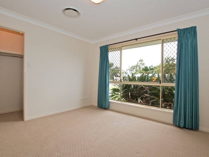 16 Quigan Terrace, Highland Park QLD 4211