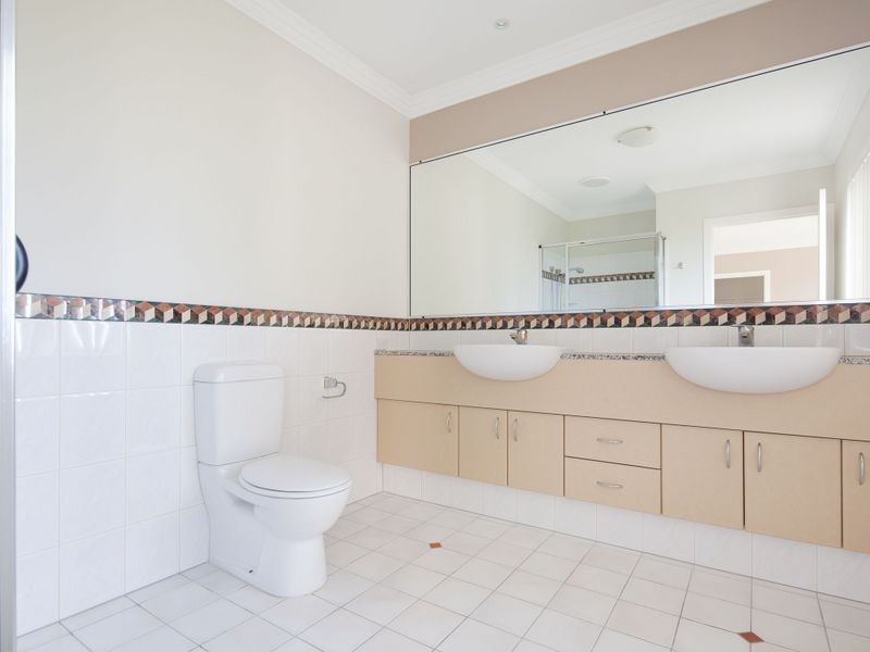6/117 Palm Meadows Drive, Carrara QLD 4211