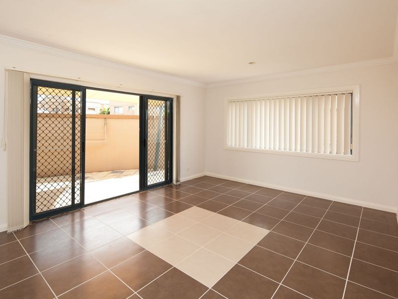 6/117 Palm Meadows Drive, Carrara QLD 4211