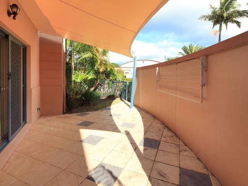 6/117 Palm Meadows Drive, Carrara QLD 4211